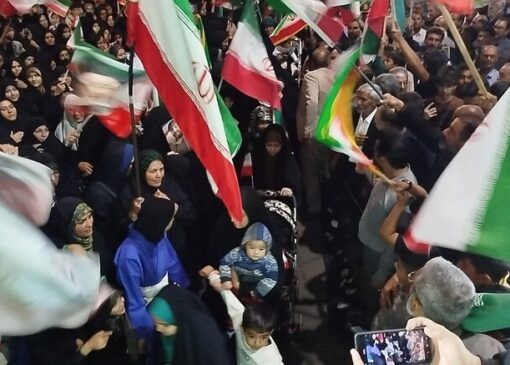تجدید عهد مردم کردکوی در شب‌های همبستگی