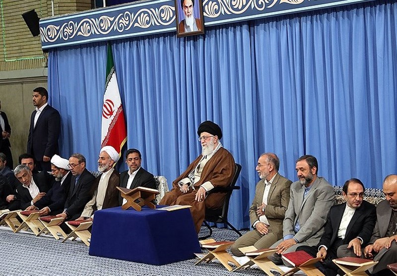 تجمع بزرگ قرآنیان کشور در اربعین رهبر شهید تجمع بزرگ قرآنیان کشور در اربعین رهبر شهید