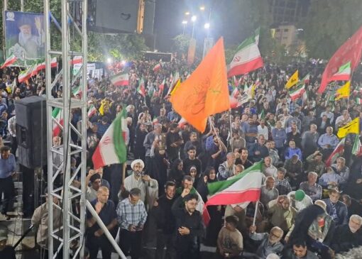 تجمع شبانه مردم در بوشهر