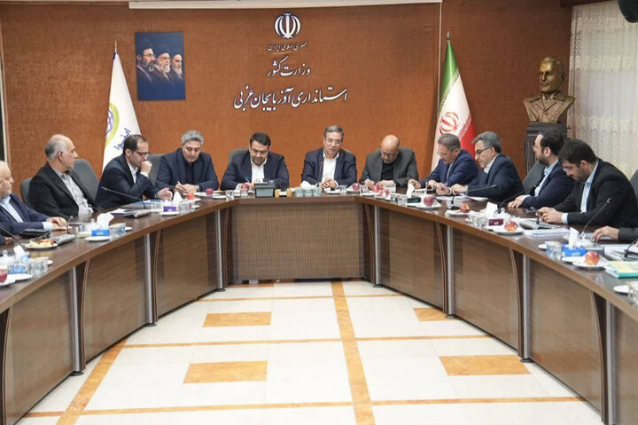 تسهیلات سفر ریاست جمهوری به آذربایجان غربی پشت در بروکراسی مانده است تسهیلات سفر ریاست جمهوری به آذربایجان غربی پشت در بروکراسی مانده است