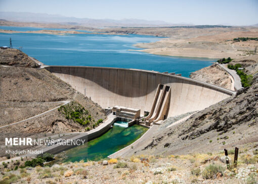 حجم آب سد زاینده‌رود به ۳۳۹ میلیون متر مکعب رسید
