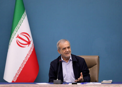 حضور سرزده رئیس جمهور در یکی از ایستگاه‌های آتش‌نشانی