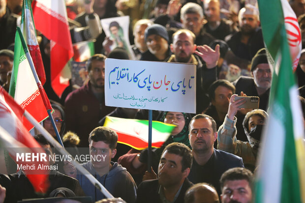 حضور پرشور زنجانی‌ها در پنجاه و هفتمین شب دفاع از حریم وطن