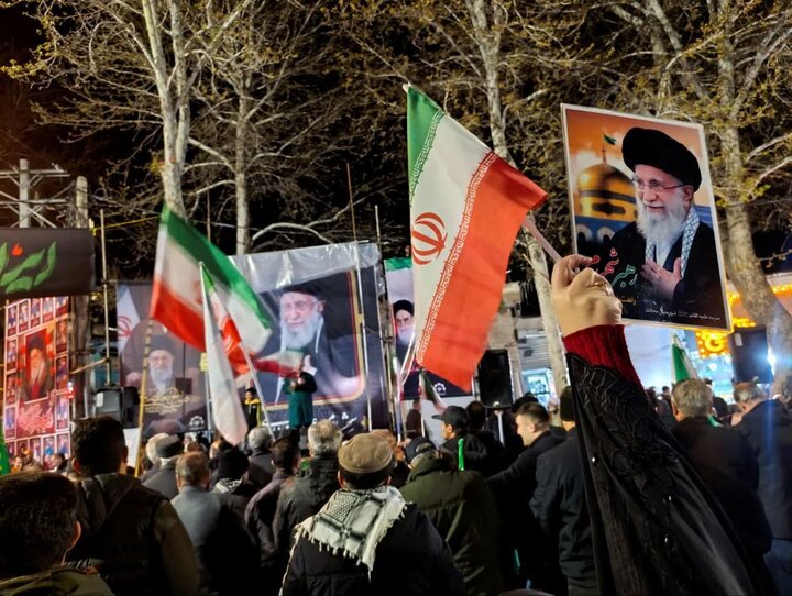 حضور پرشور ساوجی‌ها در بیعت با رهبر معظم انقلاب