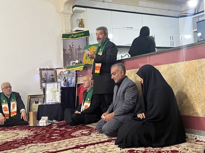 حضور کاروان «زیر سایه خورشید» در منزل شهید «محمد بیاتی»