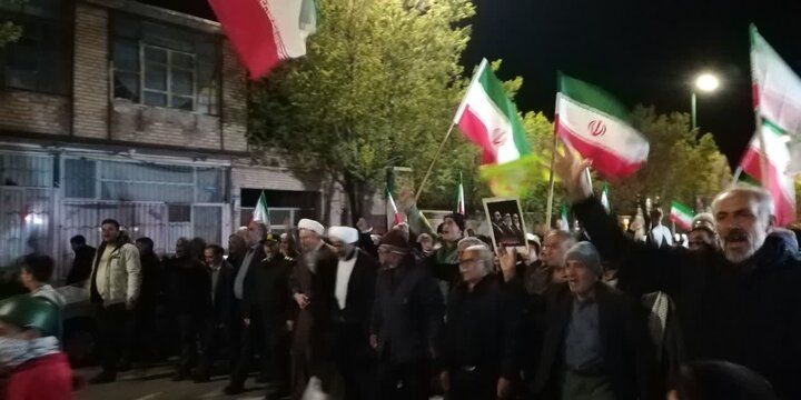 حماسه حضور پرشور مردم آشتیان درشب پنجاه و ششم بیعت با رهبر معظم انقلاب