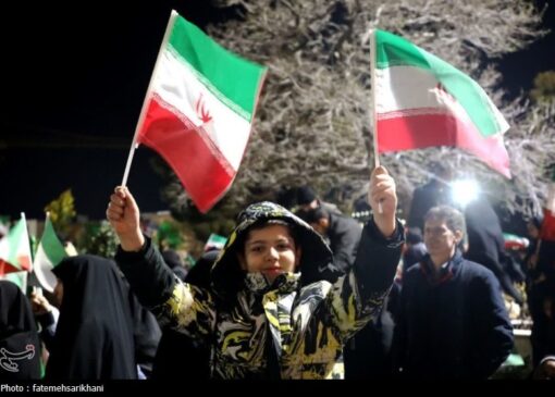 خون شهدا، رمز اتحاد ملت در میدان و پشتوانه قوی میز مذاکره + فیلم