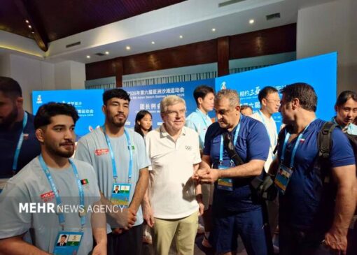 دیدار توماس باخ با ورزشکاران ایرانی در دهکده بازی‌ها
