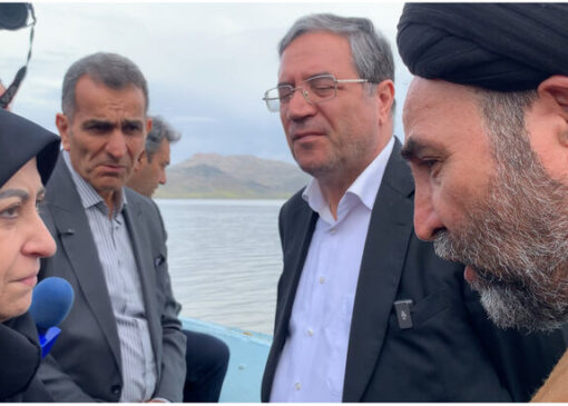 رئیس سازمان محیط زیست وضعیت دریاچه ارومیه را بررسی کرد