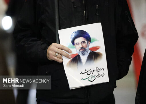 رهبر انقلاب چراغ راه ماست؛ مشهدی‌ها از ایستادگی و وفاداری می‌گویند
