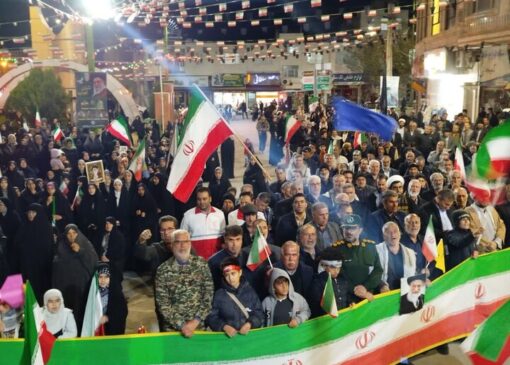 طنین‌نوای الله اکبر و حیدر حیدر کمیجانی‌ها در حمایت از رهبر انقلاب