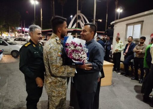 مراسم استقبال از جانبازان سرافراز ناوشکن دنا در آزادشهر