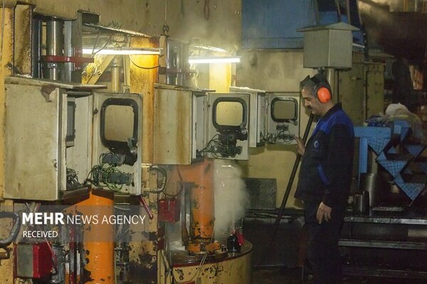 مستند «تولید در آتش» در هفته کارگر کلید می‌خورد