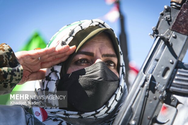 مشارکت ۵۰ هزار دختر خانواده کمیته امداد در پویش «به یاد رهبر شهیدم»