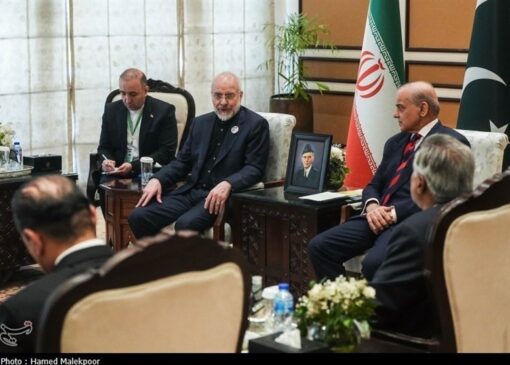 میان آتش تقابل و سایه تعامل