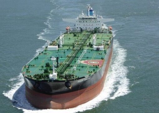 نفتکش تحت تحریم آمریکا از تنگه هرمز عبور کرد