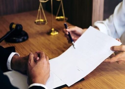 نقل‌وانتقال اموال توقیف‌شده همکاران دشمن حتی با وکالت ممکن نیست