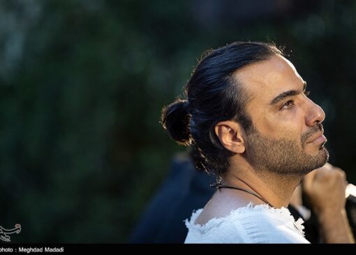 وزیر فرهنگ: سپر دفاعی ایران فقط موشک نیست؛ تار هم می‌تواند سپر باشد