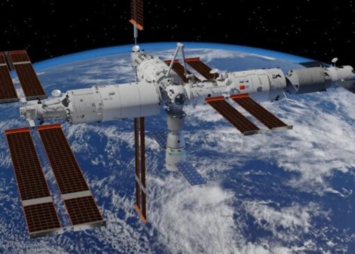 پایان سومین پیاده‌روی فضایی فضانوردان چین در ایستگاه فضایی