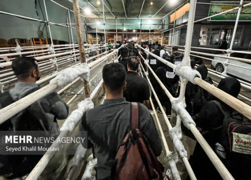 پایانه مرزی شلمچه به رغم بمباران دشمن به خدمات‌رسانی ادامه می‌دهد