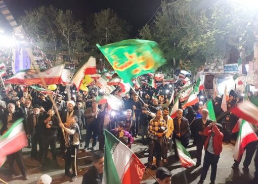 پنجاه و چهارمین شب حضور حماسی محلاتی‌ها در بیعت با رهبر معظم انقلاب