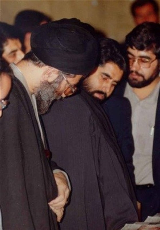 آقای کتابخوان کتاب , شهید , شهید امام خامنه ای (ره) , نمایشگاه کتاب ,