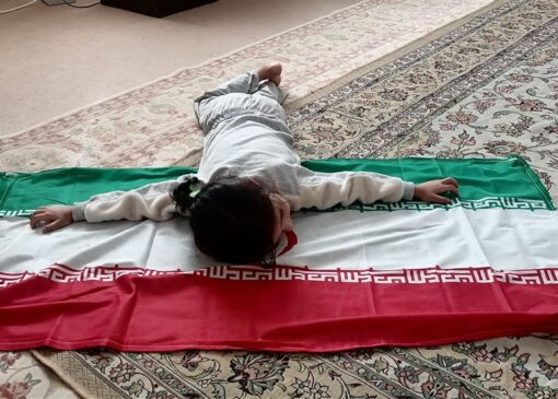 با زهراسادات موسوی؛ از بازی در مسجد کمیل تا تشییع روی دست نمازگزاران