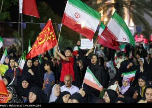 حامد علیزاده آهنگ جدیدش را در خیابان خواند