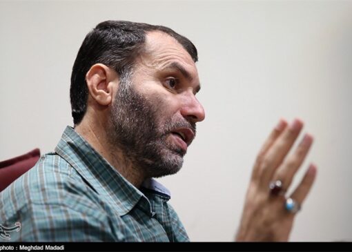 ده نمکی: همه باید متحد و گوش به فرمان رهبر باشیم