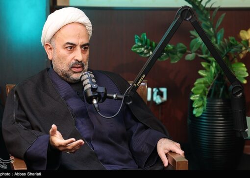 زائری: اگر سلبریتی‌ها اعتراض هم داشتند، جنگ جای سکوت نبود