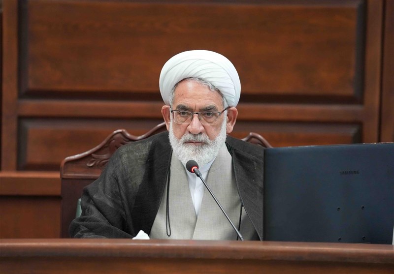 منتظری: با عاملان خونریزی در اغتشاشات بدون ارفاق برخورد میشود منتظری: با عاملان خونریزی در اغتشاشات بدون ارفاق برخورد میشود