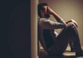 احساس گناه چیست؟ بررسی کامل مفهوم، ریشه‌ها، پیامدها و راه‌های مدیریت آن