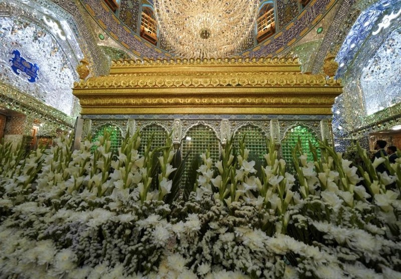 ببینید|حرم امام علی(ع) در آستانه عید غدیر گلباران شد