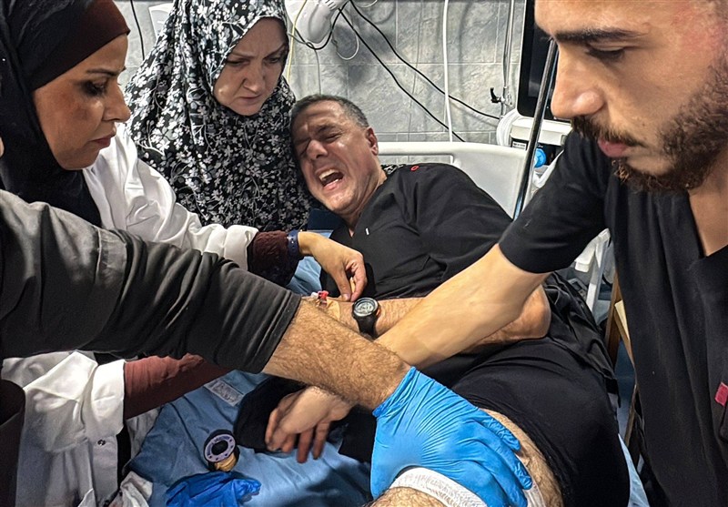 «حسام ابوصفیه را آزاد کنید»؛ کارزاری در آمریکا برای نجات پزشک غزهای نوار غزه , بیمارستان شفا غزه , پزشک , آوارگان , رژیم صهیونیستی (اسرائیل) , کشور فلسطین , اسرای فلسطینی , زندان , سجن النقب ,