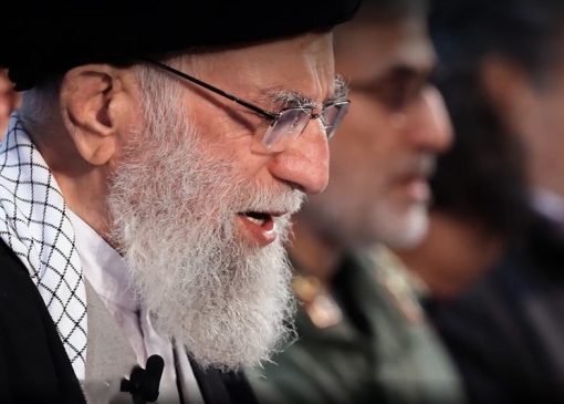 اینفوگرافیک|آیا گریه بر امام حسین (ع) نماز را باطل می‌کند؟