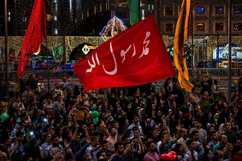 برگزاری ویژه‌برنامه‌های هفته وحدت در تجمعات شبانه میدان ولیعصر(عج)