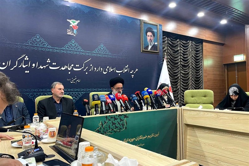 درگیر جنگی هستیم که خبرنگاران پیشقراول آن هستند درگیر جنگی هستیم که خبرنگاران پیشقراول آن هستند