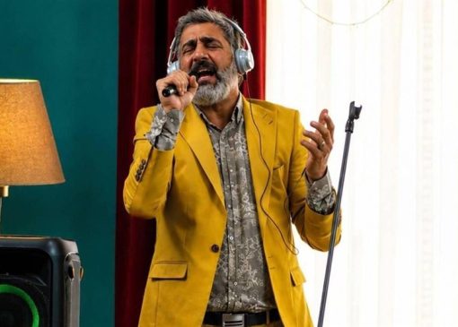 محمد نادری به «نسخه آزمایشی» پیوست