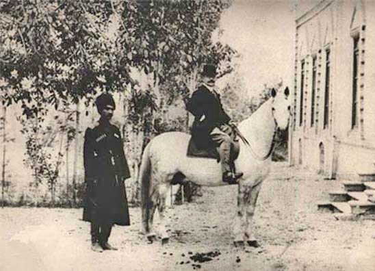 مسلسل ماکسیم نبود سلسله پهلوی هم نبود/قمه‌کش بدمستی که شاه ایران شد