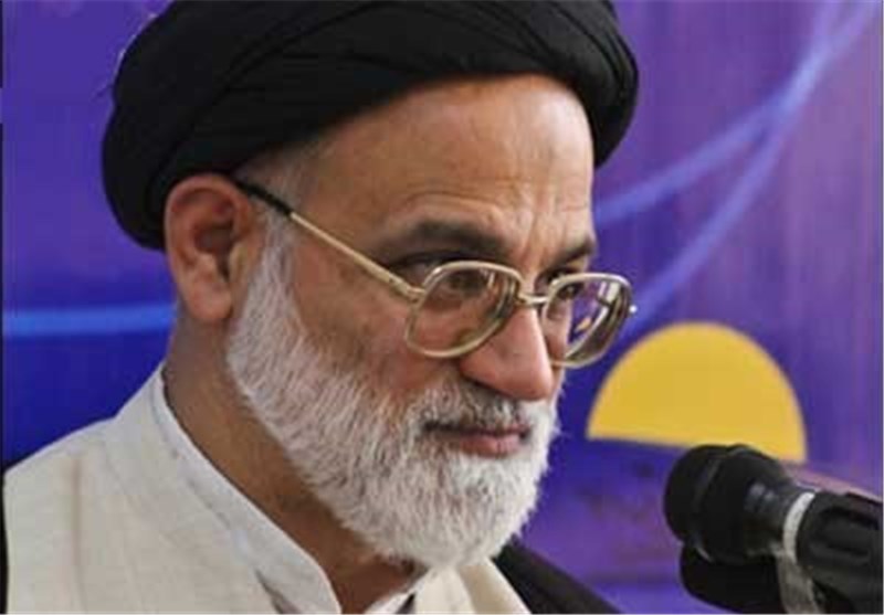 نصرت رساندن به امام زمان؛ یعنی دفاع با همه توان