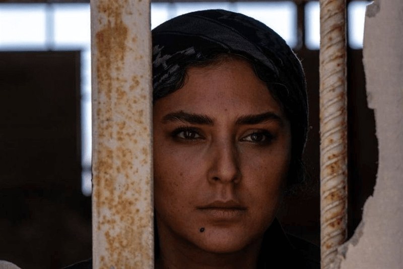 آزادی زنان زندانی با فروش فیلم «اسکورت» آزادی زنان زندانی با فروش فیلم «اسکورت»