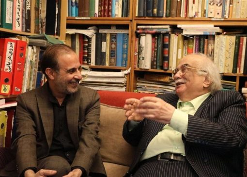 «تمام عشقم رادیو است»؛ خسرو معتضد و شش دهه زندگی با رادیو