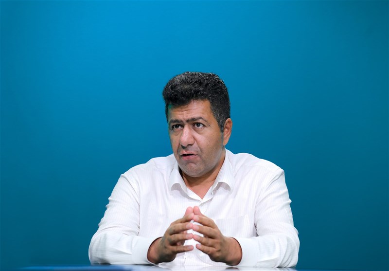 «جشن کلاهشاپو» در کتابفروشیها «جشن کلاهشاپو» در کتابفروشیها