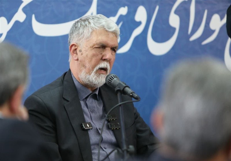 حضور صالحی در مجمع بینالمللی فرهنگهای متحد سنت پترزبورگ حضور صالحی در مجمع بینالمللی فرهنگهای متحد سنت پترزبورگ