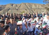 صالحی زنگ مدرسه شهید صدوقی را زد/پرچم شناسنامه ماست
