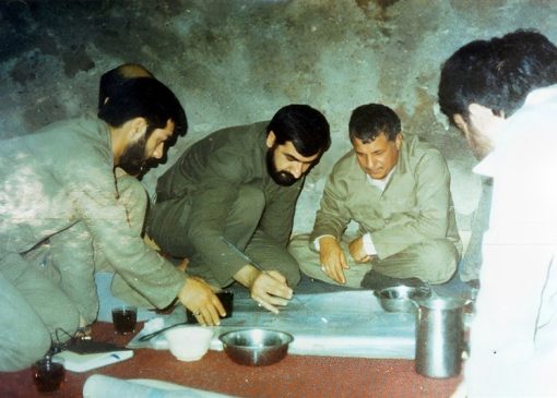 صدای آن‌سیلی که در قرارگاه پیچید/ضربه می‌خوریم چون جنگ دست سیاسیون است