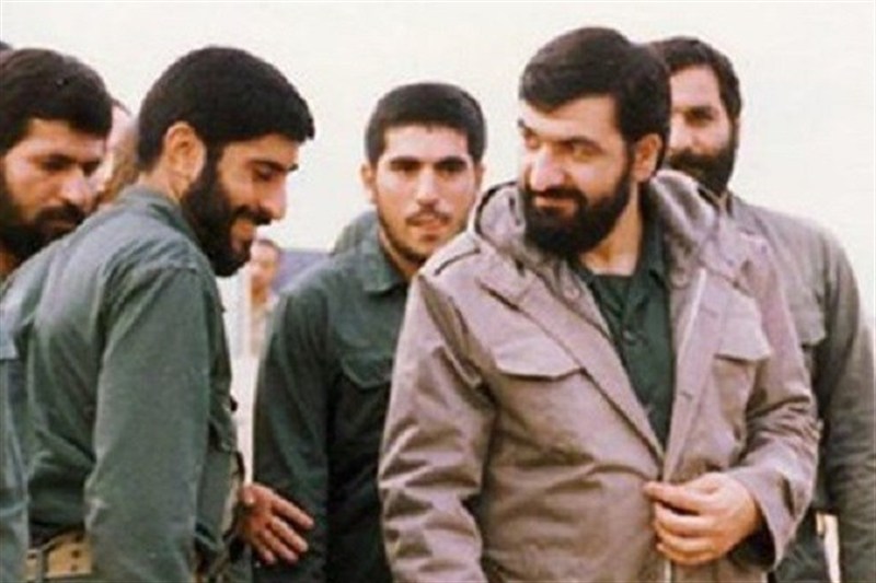 محسن رضایی به ژنرال سوری: اینها رو که میشه با 30 تا آرپیجی فلج کرد! محسن رضایی به ژنرال سوری: اینها رو که میشه با 30 تا آرپیجی فلج کرد!