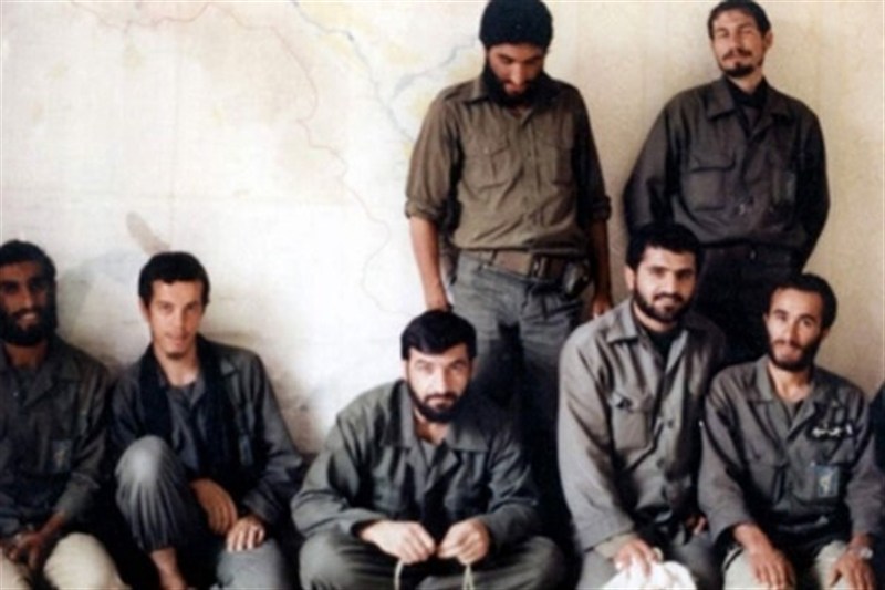 محسن رضایی به ژنرال سوری: اینها رو که میشه با 30 تا آرپیجی فلج کرد! محسن رضایی به ژنرال سوری: اینها رو که میشه با 30 تا آرپیجی فلج کرد!