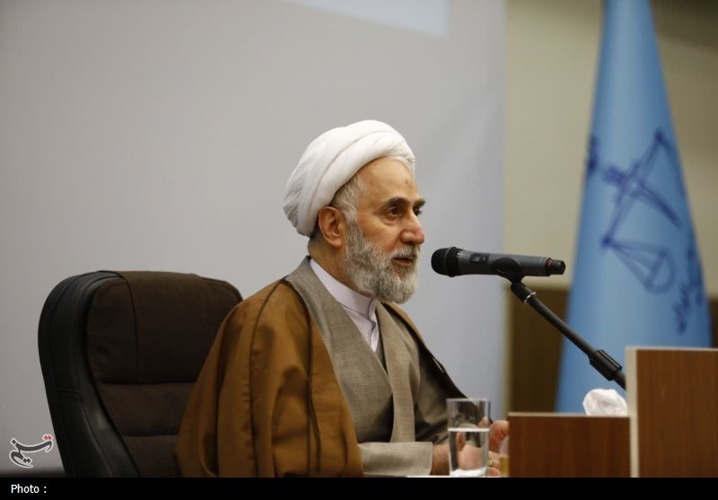 دشمن با نشانه‌گیری حجاب در پی دستیابی به مقاصد پلید خود است